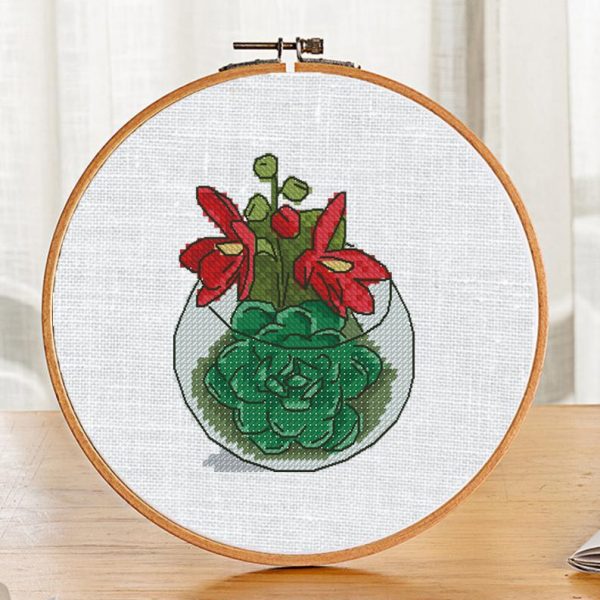 Small cross stitch pattern "Florarium Red Flowers".