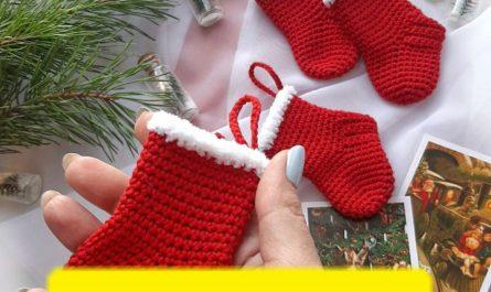 Christmas Socks - Free Crochet Amigurumi Design Pattern Easy