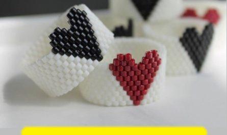 Free beading tutorial how to create beautiful DIY ring like heart. Use them to create a gift.